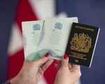 Британци в чужбина обмислят отказ от гражданство заради нови паспортни правила