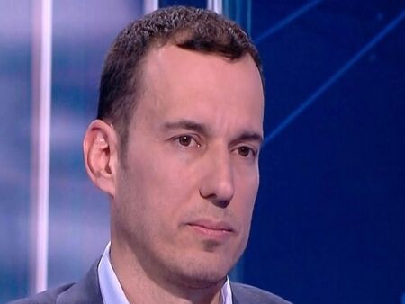 Колата на кмета на Бистрица изгоря посегнаха и на дома