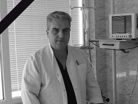 Той има над 20 години отдаденост в УМБАЛ Бургас и