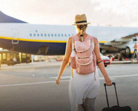 Българите са похарчили близо 2 милиарда евро за пътувания за година