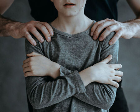 39-годишен мъж е заловен за изнасилване на непълнолетно лице