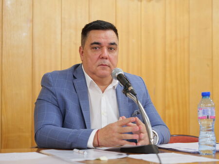 Средец скочи срещу бежански лагер - готвят протест и референдум