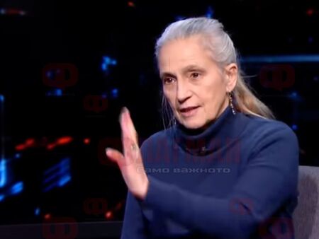 Тя обяснила на разпит в полицията че ако версията им