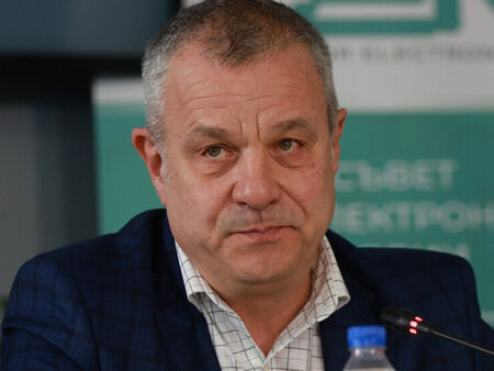 Емил Кошлуков атакува в съда избора на Милена Милотинова за шеф на БНТ