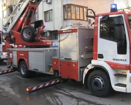 Голям пожар в София изпепели четири етажа