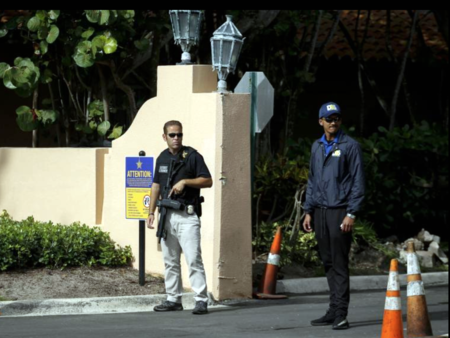 Застреляха мъж, нахлул с туба бензин и оръжие в имението на Тръмп