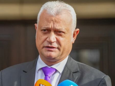 Емил Дечев: Не съм се месил в разследванията около „Петрохан“, няма да има уволнения