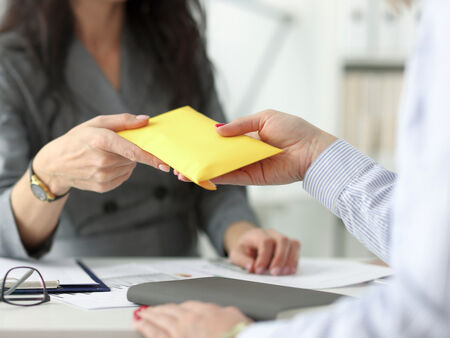 Въвеждат прозрачност на заплатите