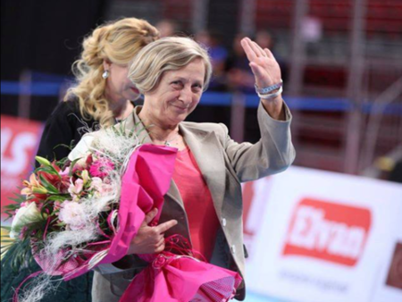 Нешка Робева с критика към Илияна Йотова - вижте къде се разминават космически позициите им