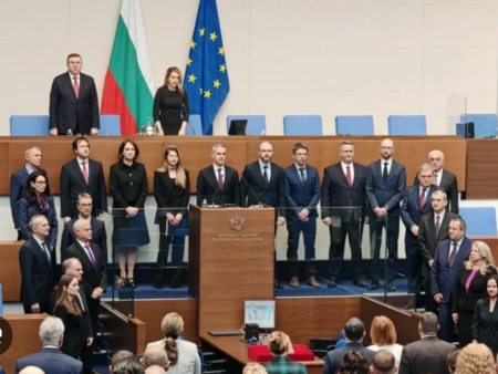 Служебното правителство: дойдоха за избори, започнаха с репресии*