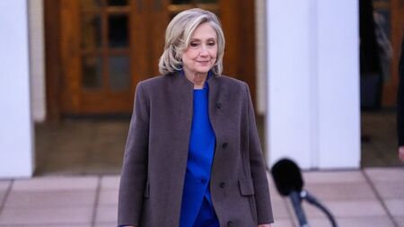 Демонтират Часовника на Бургас, ето защо