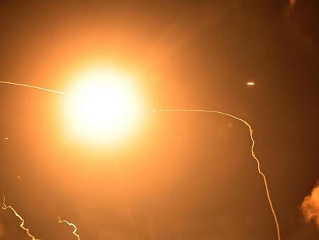 Взрив и ракети над Дубай след иранска атака срещу ОАЕ