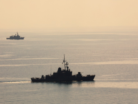 Тасним: Корпусът на гвардейците на Ислямската революция спря корабоплаването в Ормузкия проток