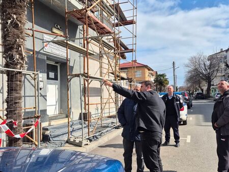 Стартира дългоочакваният ремонт на сградата на Районно управление - Приморско