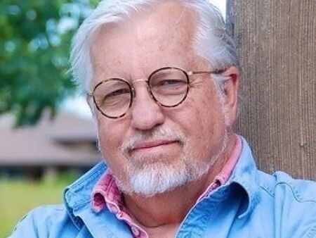 Отиде си Дан Симънс, бащата на култовата сага „Хиперион“