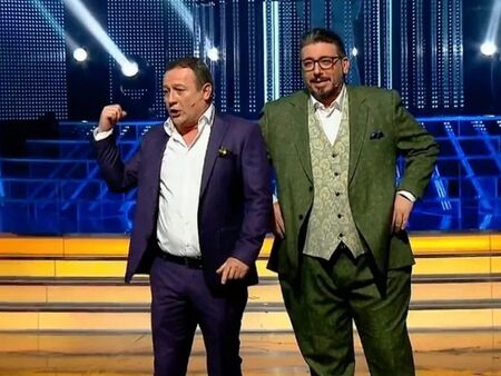 Тези двамата смятат, че светът се върти около тях, обяви Азис