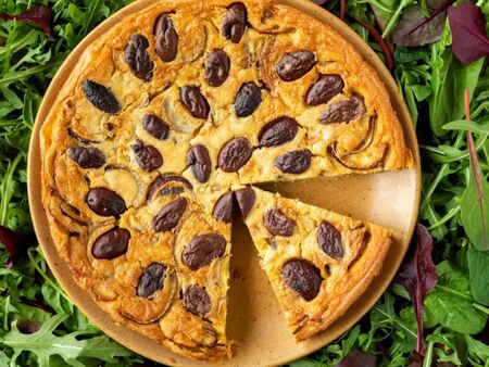 Перфектна рецепта за понеделник - Фарината с маслини и червен лук