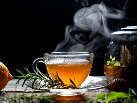 Заменете кафето с чай, ако сутрин или вечер имате следните проблеми