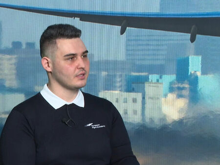 Пътят на Янко към пилотската кабина