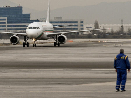 Утре започва евакуацията на българите от Близкия изток