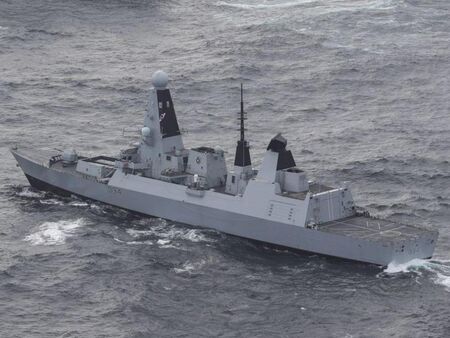 Великобритания изпраща разрушител и два хеликоптера в Кипър