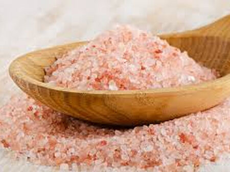 Кога се слага солта при готвене и как това променя вкуса на храната