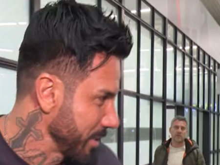 Пристигнаха първите евакуирани българи, Благой Георгиев се шегува