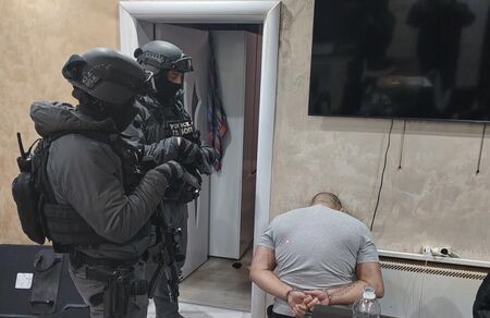 ГДБОП разби секс ОПГ, има 8 арестувани (СНИМКИ)