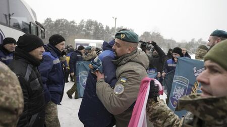 Москва и Киев си размениха по 200 военнопленници