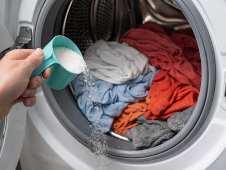 5 най-чести грешки при пране и как да ги избегнете за по-дълготрайни дрехи