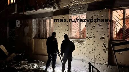 Украйна удари Севастопол, разрушен е жилищен блок