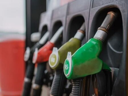 Само за ден бензинът поскъпна до 1,80 евро за литър в Гърция