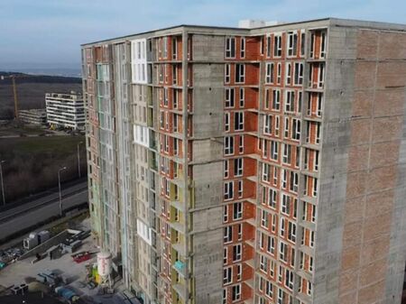 В ж.к. "Меден рудник" апартаментите вече струват 165 хил. евро, а в центъра - 450-500 хил. евро