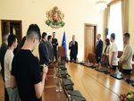 Премиерът Гюров и Бербатов приеха млади бургазлии в Министерския съвет