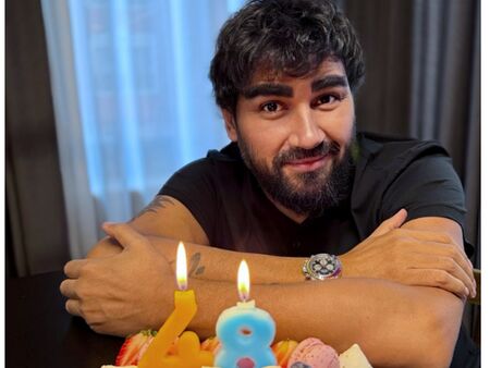 Галена подари на Азис обувки за 3 бона