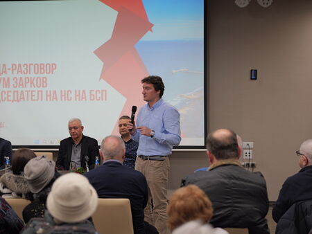 Националният съвет на БСП размести листата, вижте кои са след водача Крум Зарков