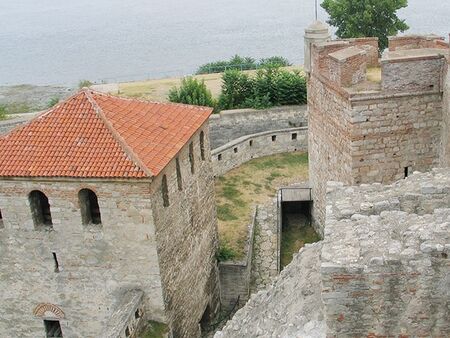 Ремонтираха Баба Вида за 1 млн. евро и тя се напука