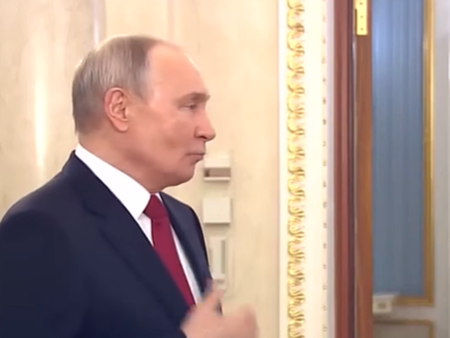Кремъл публикува и изтри видео на Путин, в което той кашля: какво се случва