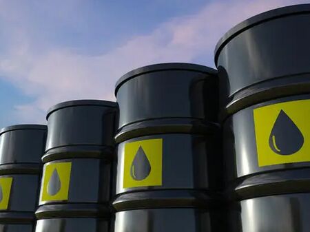 Цената на петрола надхвърли 100 долара за барел