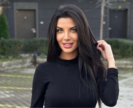 "Мис Палестина" влиза в редиците на БСП за парламентарните избори