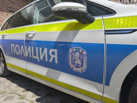 Три отделни случая на наркотици в Бургаско в рамките на ден