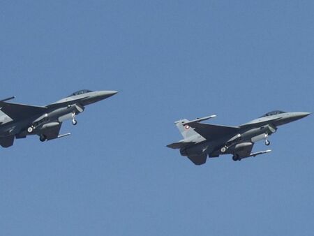 Българските и гръцките ВВС започват съвместни тренировъчни полети над България