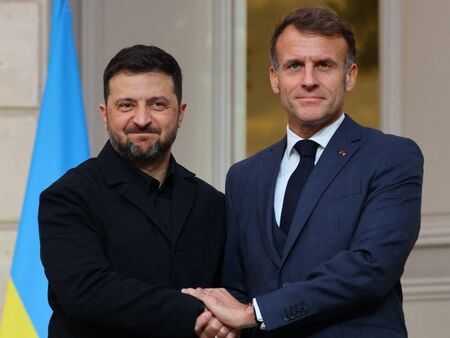 Макрон приема Зеленски в Париж
