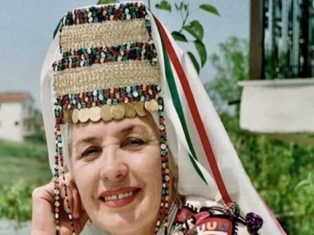 Тревожна вест за Янка Рупкина - легендарната певица се бори за живота си