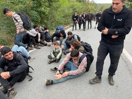 Идва нещо страшно! Над 10 млн. бежанци тръгвали към България, предупреди евродепутат