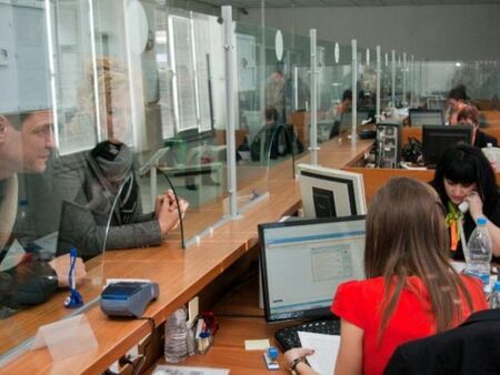 Рекорд в разходите: Държавната администрация поглъща над 10% от БВП