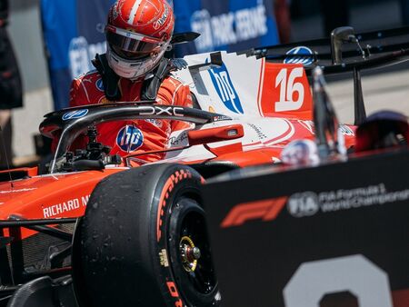 Формула 1 отменя стартовете в Бахрейн и Саудитска Арабия