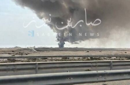 Защо Иран продължава да изстрелва ракети и дронове след 1 месец война?