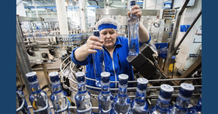 Водката в Русия поскъпна рекордно през 2026 година