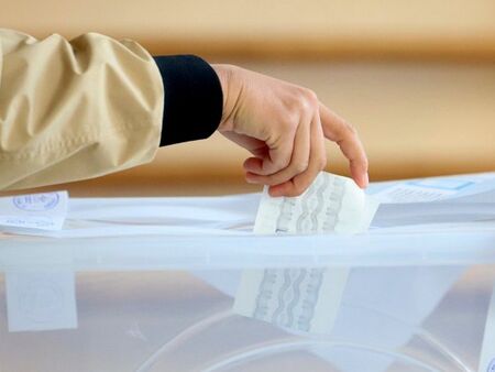 При избори днес: Радев е първи, БСП минава чертата от 4%